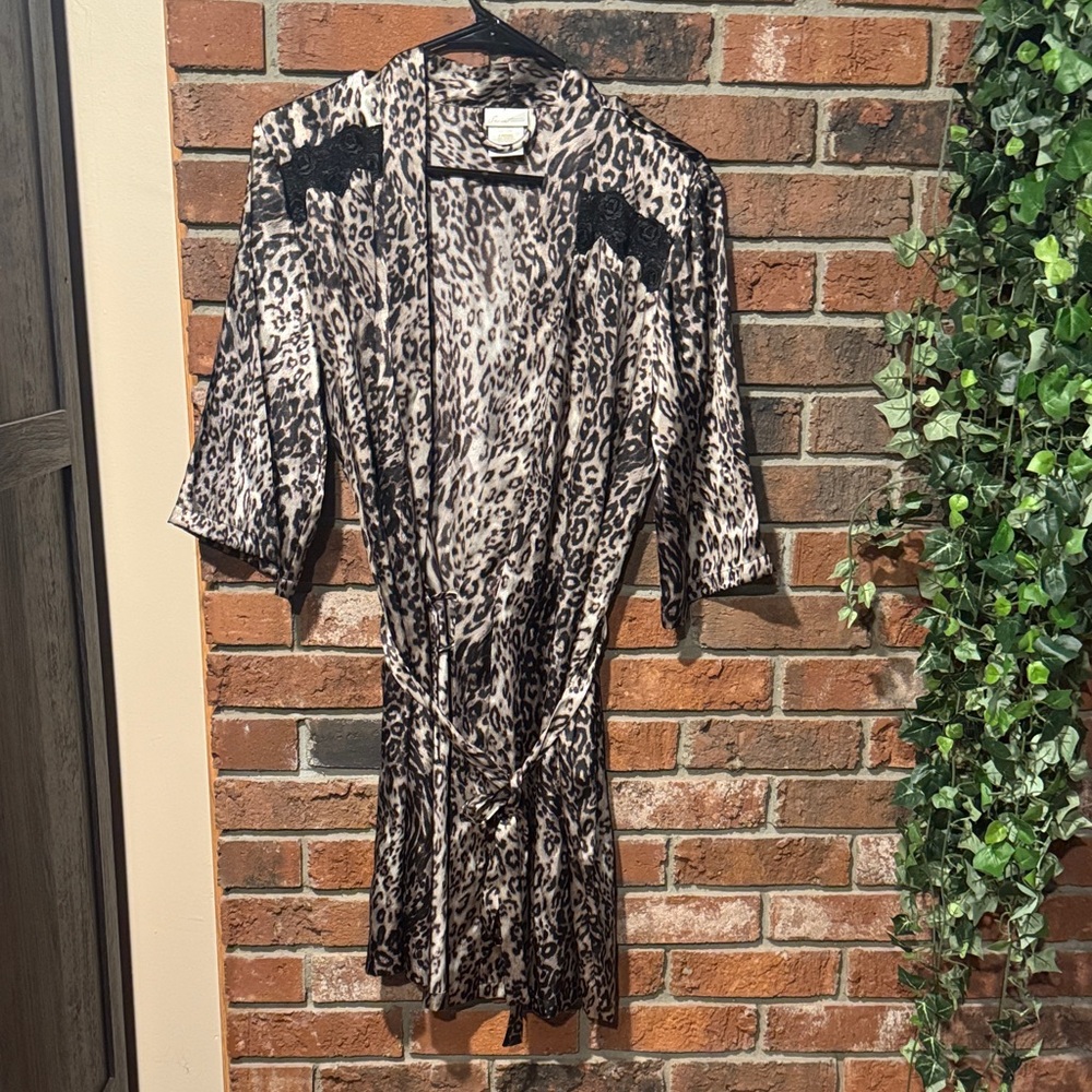 Leopard Print Kimono Robe
